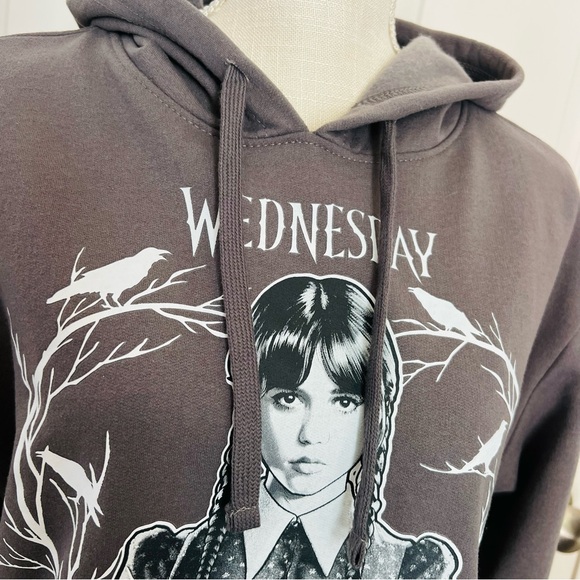 NEW WEDNESDAY ADAMS FAMILY HOODIE - Picture 8 of 12